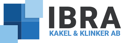 Företagets logotyp som består av namn samt blå klinkers rutor